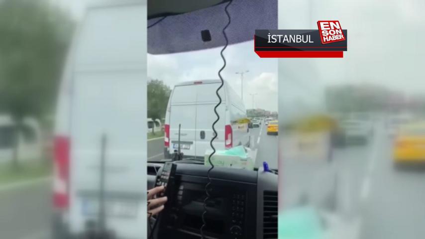 Bayrampaşa’da ambulansa yol vermeyen sürücü