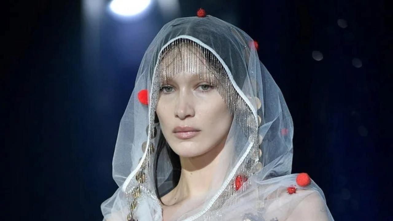 Bella Hadid: Müslüman kültüründen uzak büyümek beni çok üzdü