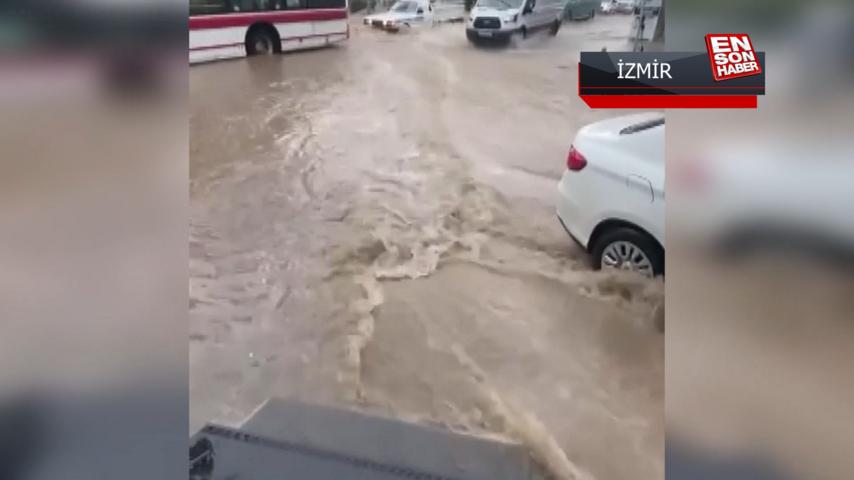 İzmir’de sağanak yağış