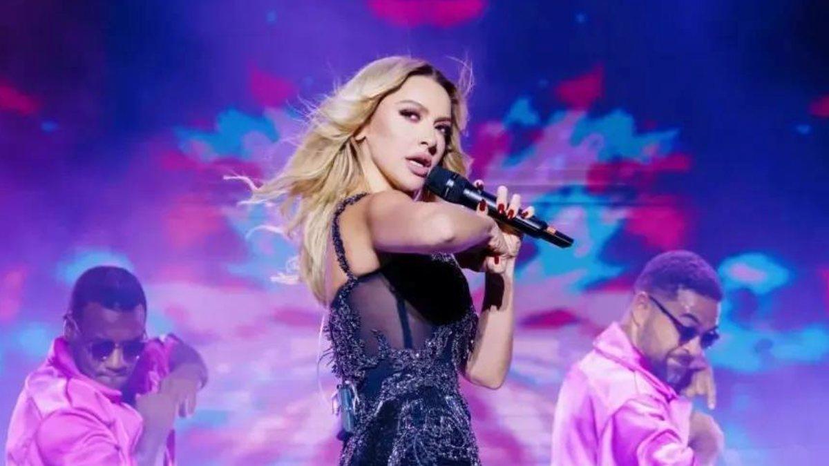 Balıkesir’de Hadise ile 25 bin kişi coştu