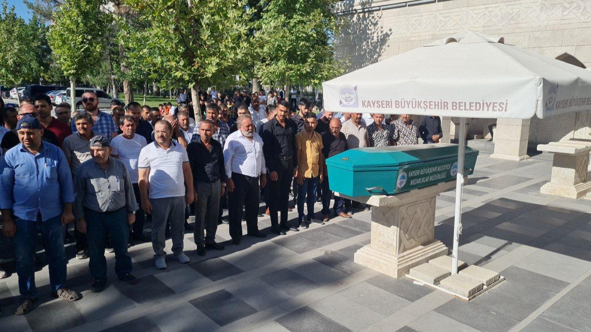 Kayseri’de oğlunun kazara vurduğu baba toprağa verildi