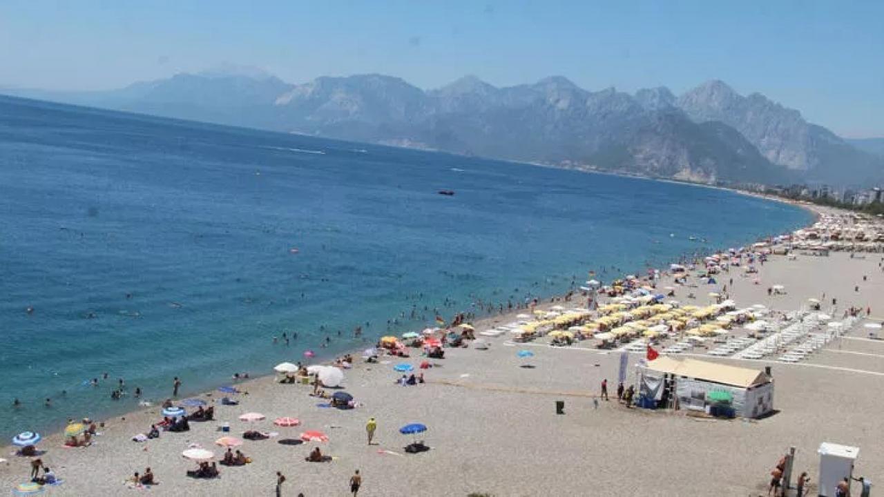 Antalya’ya gelen turist sayısı 9 milyonu geçti! Hedef 12 milyon