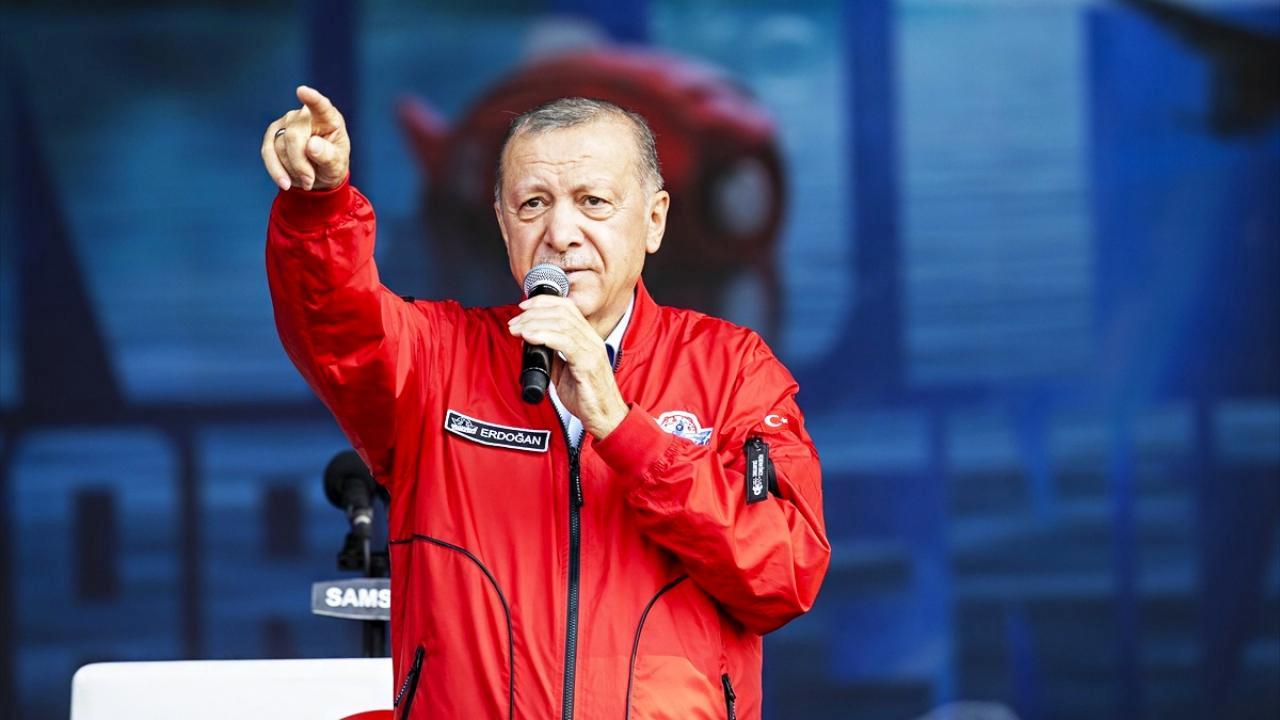 Erdoğan’ın “Bir gece ansızın gelebiliriz” sözlerine Yunanistan’dan cevap