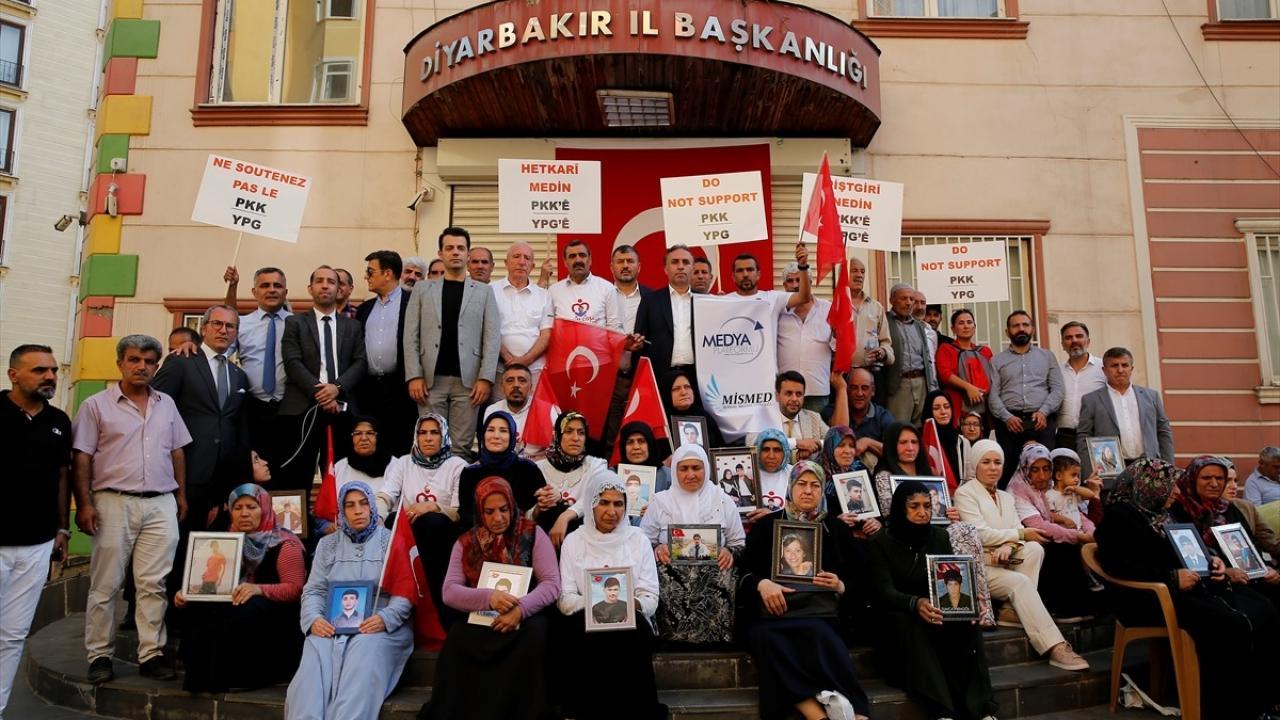 “Evlat Nöbeti Çalıştayı” düzenleme kurulu üyeleri Diyarbakır’da toplandı