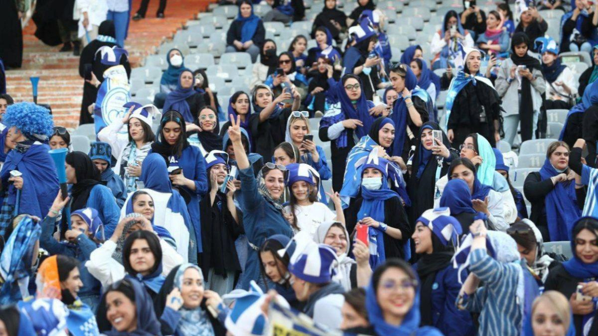 İranlı bayanların maç izlemesine, ikinci defa müsaade verildi