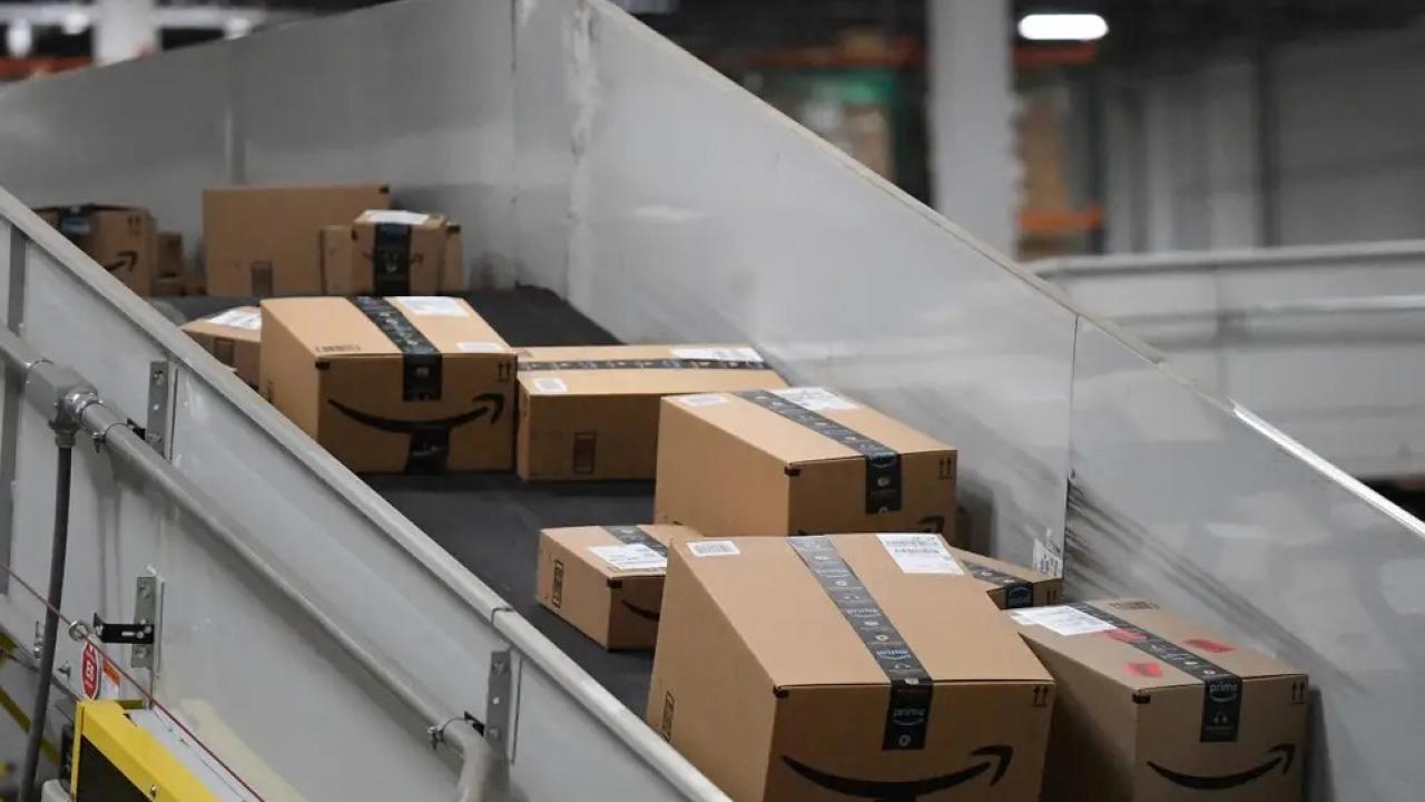 E-ticaret devi Amazon, 300 çalışanın olduğu iki tesisini kapatma kararı aldı