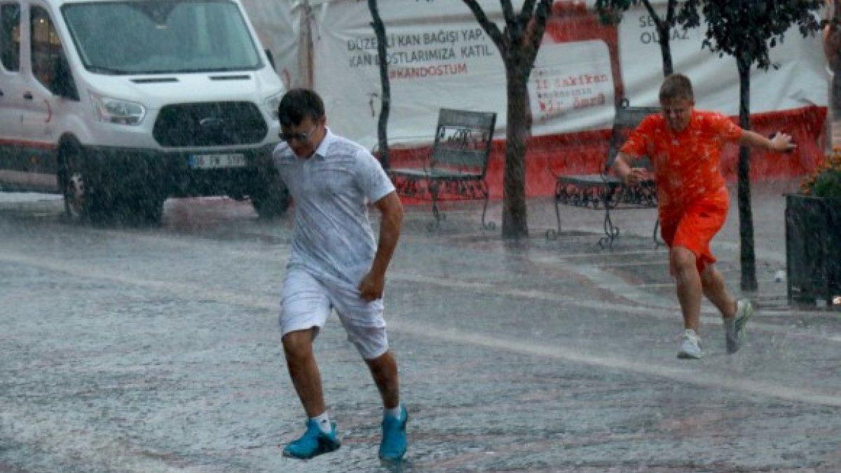 Edirne’de sağanak tesirli oldu