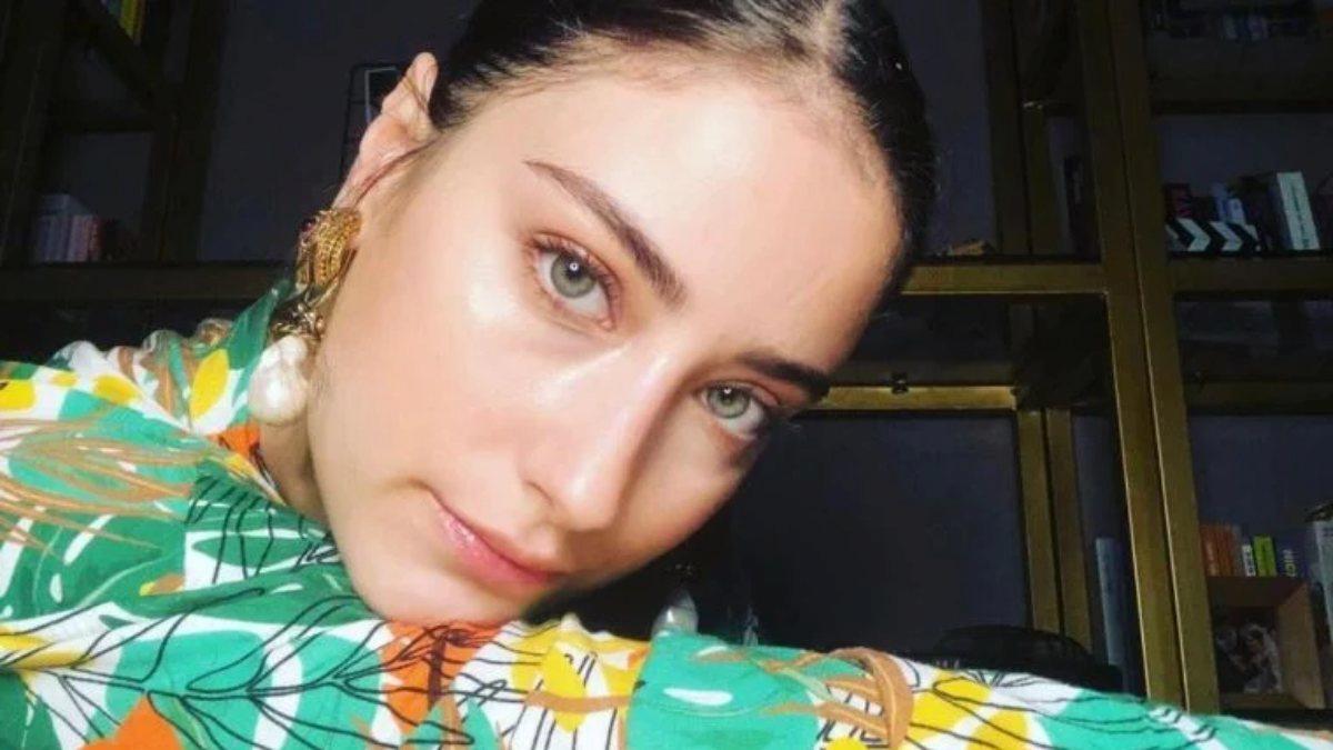 Hazal Kaya bebeğinin ismini açıkladı