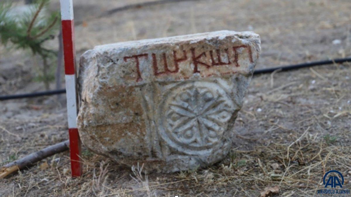 Konya’daki antik hafriyatta “Türk” ibaresi yer alan yazıt bulundu