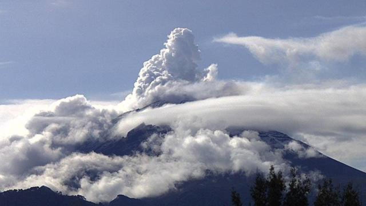 Meksika’daki Popocatepetl Yanardağı’nda son 8 günde üçüncü patlama