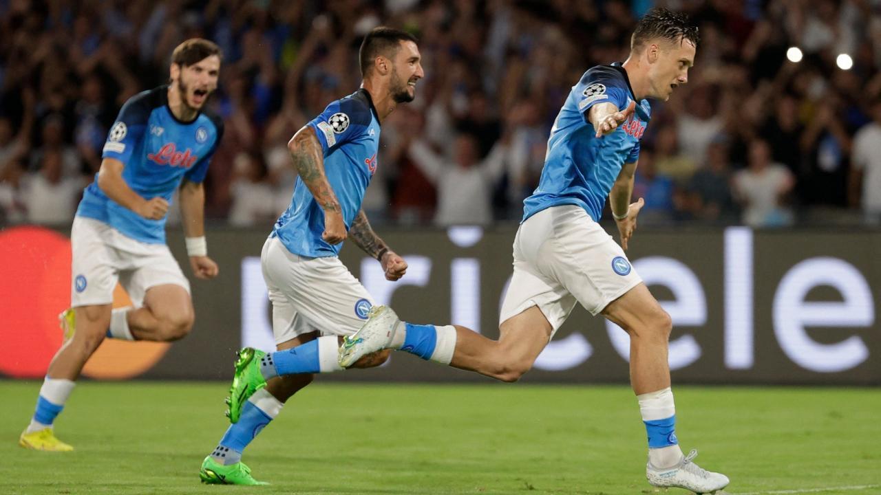 Napoli, Liverpool’u gole boğdu
