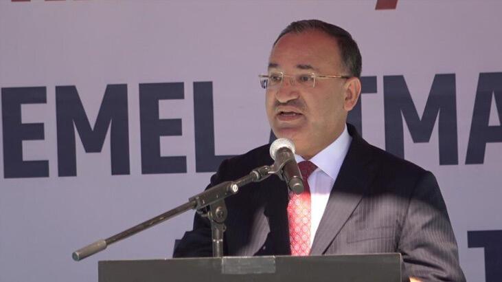 Bakan Bozdağ: ‘Türk milleti vicdan terazisinde tartacak, bir kez daha mahkum edecektir’